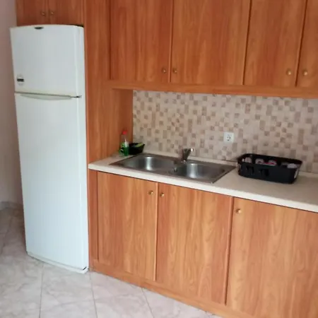 Nikoletta Apartment *